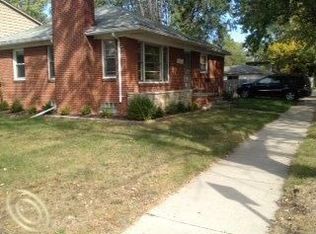 22441 Colony St, Saint Clair Shores, MI