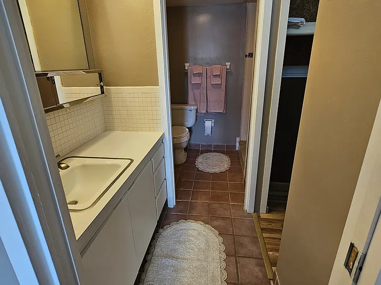 2244 Winkler Ave #108 — Photo 32