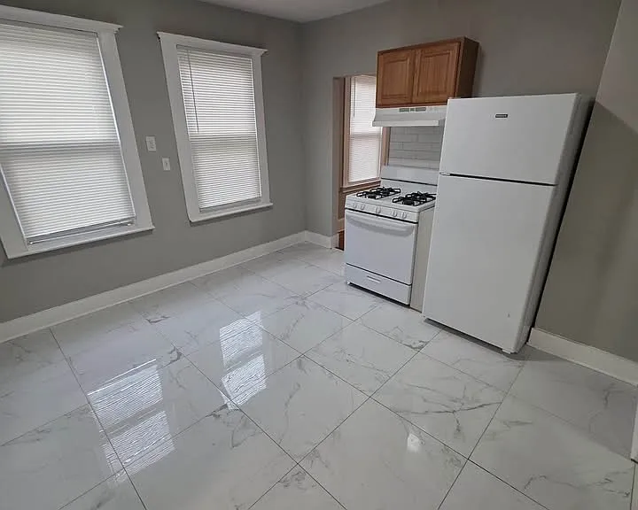 85 Morris St #2 — Photo 3