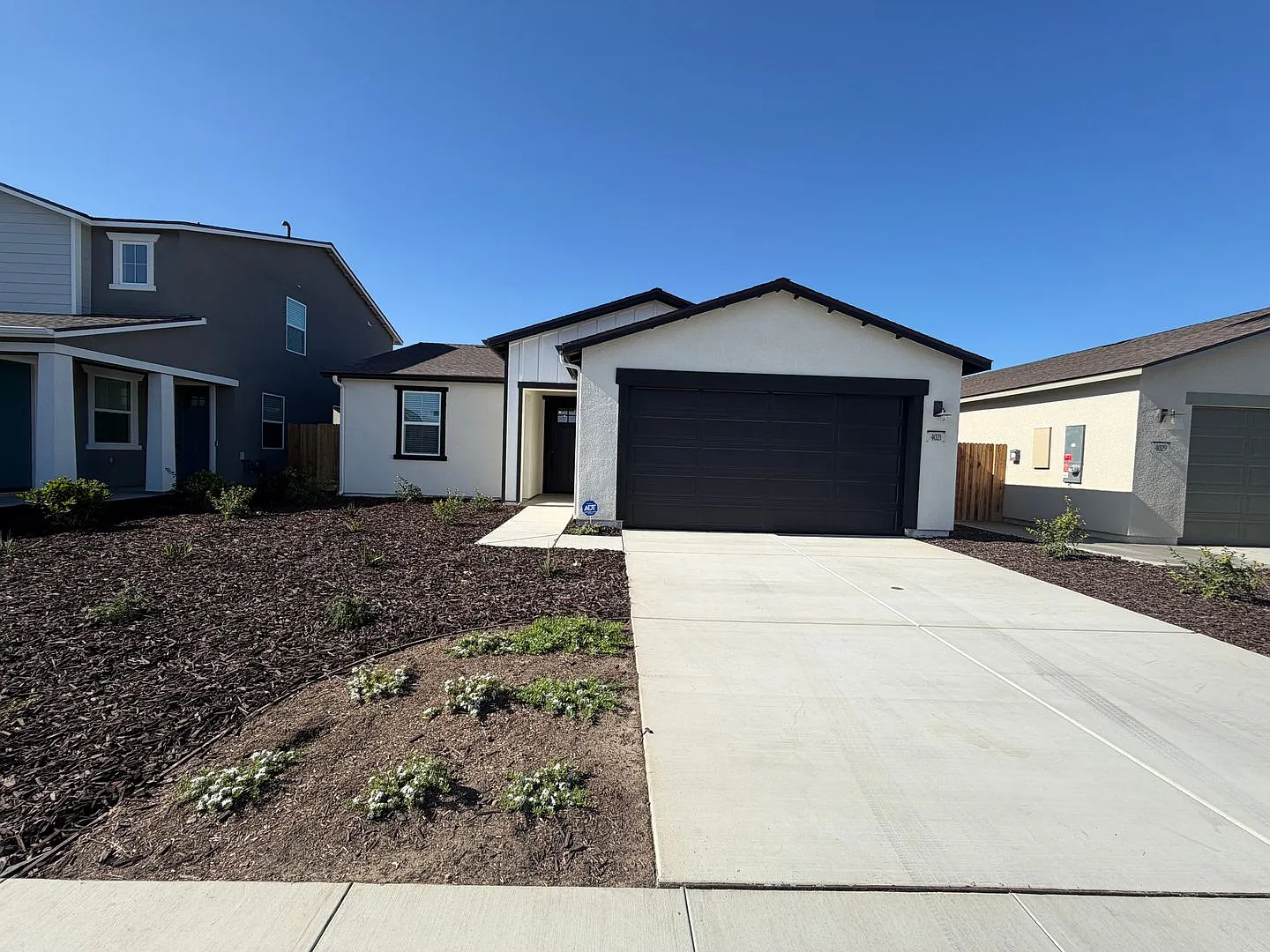 Beautiful Brand-New House for rent in Visalia! — Photo 1