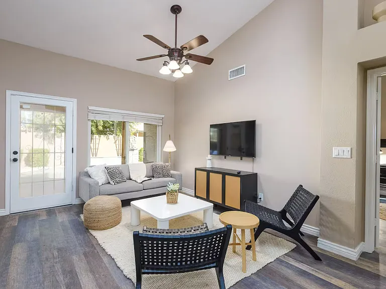 650 W Palo Verde St — Photo 28