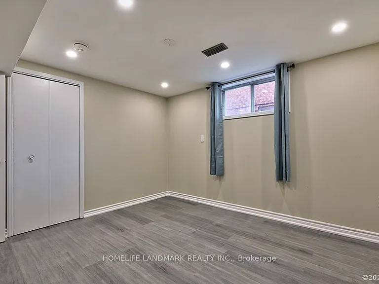 2 Crayford Dr #LOWER — Photo 6