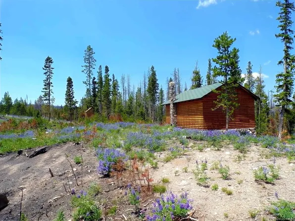 60 Pipeline Rd, Laramie, WY 82070