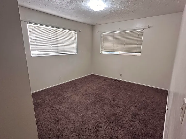 49 Riverside Dr — Photo 6