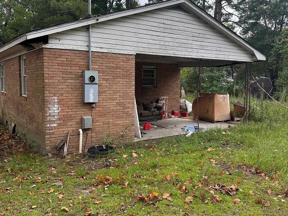 2nd image of 711 W Jefferson St.