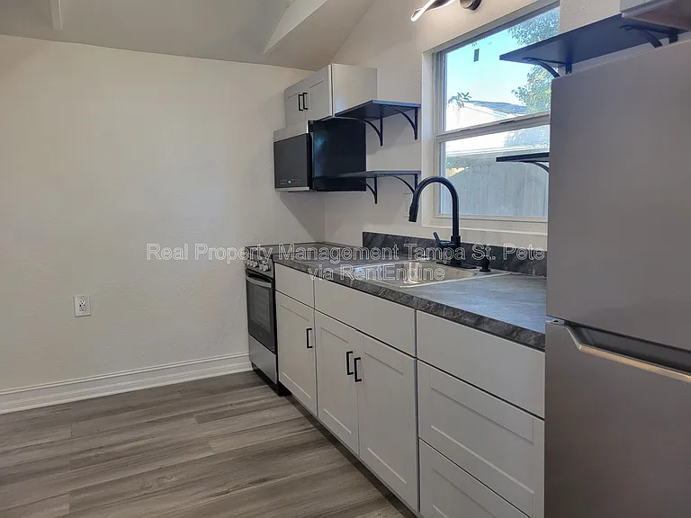 5034 2nd Ave S — Photo 4