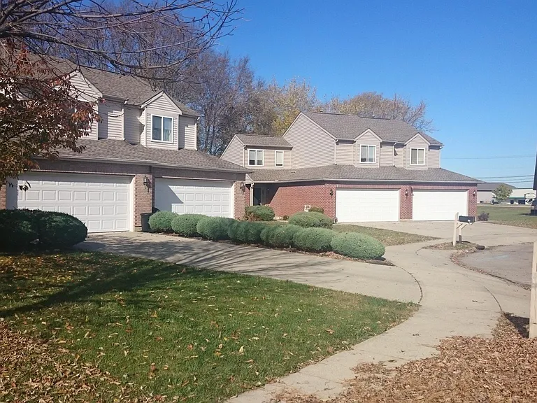 20 Westhaven Dr — Photo 2