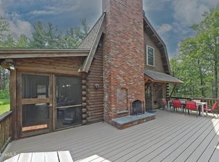 235 Algerie Rd, Becket, MA 01223