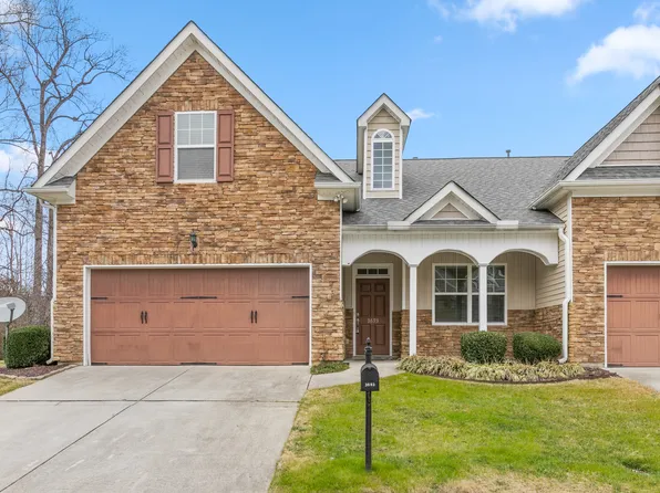 3693 Davis Cup Dr, Greensboro, NC 27406