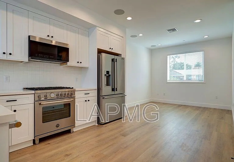 4507 Saturn St #1/2 — Photo 1