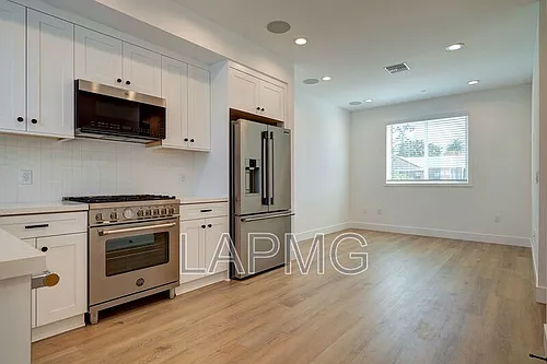 4507 Saturn St #1/2 Photo 1