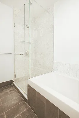 Rented by Lisa Management | media 27