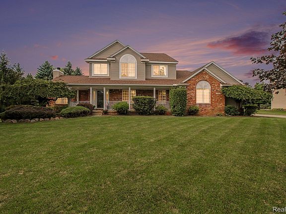 3rd image of 2445 Elkridge Cir