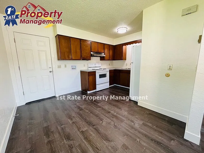 2 bed, 1.0 bath, 768 sqft, $1,445 — Photo 4