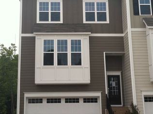 611 Edgewater Ridge Ct, Apex, NC 27523