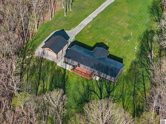 2nd image of 891 Colin Rd