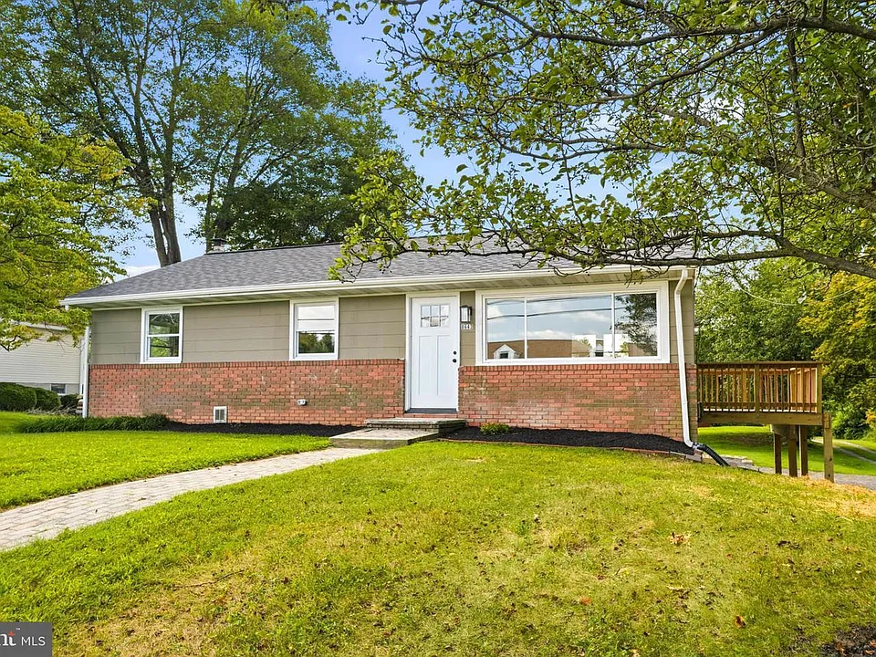 8643 Ridge Rd