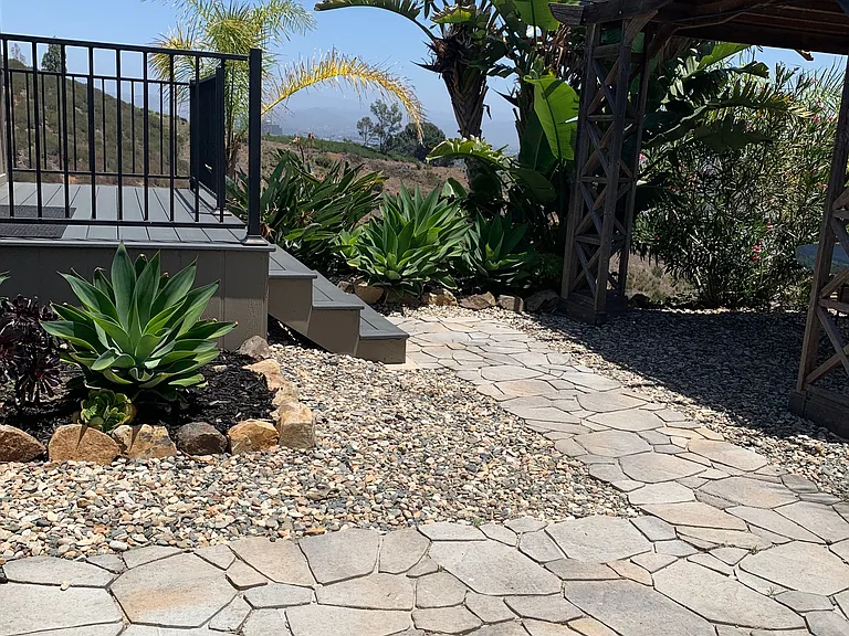 Crestwind Dr — Photo 27