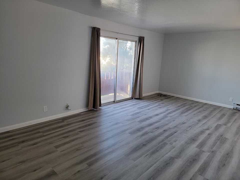 1st image of 585 Huntington Ave APT 4
