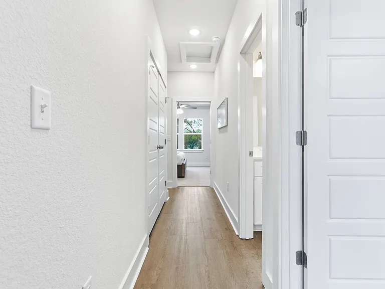 2923 Pretty Lake Ave #A — Photo 13