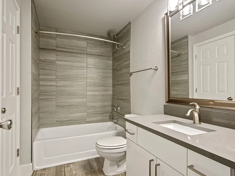 Siena Apartments — Photo 19