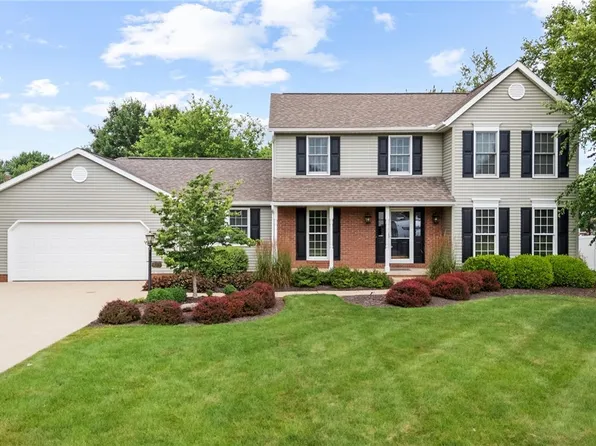 923 Southmoor Cir NE, Canton, OH 44721