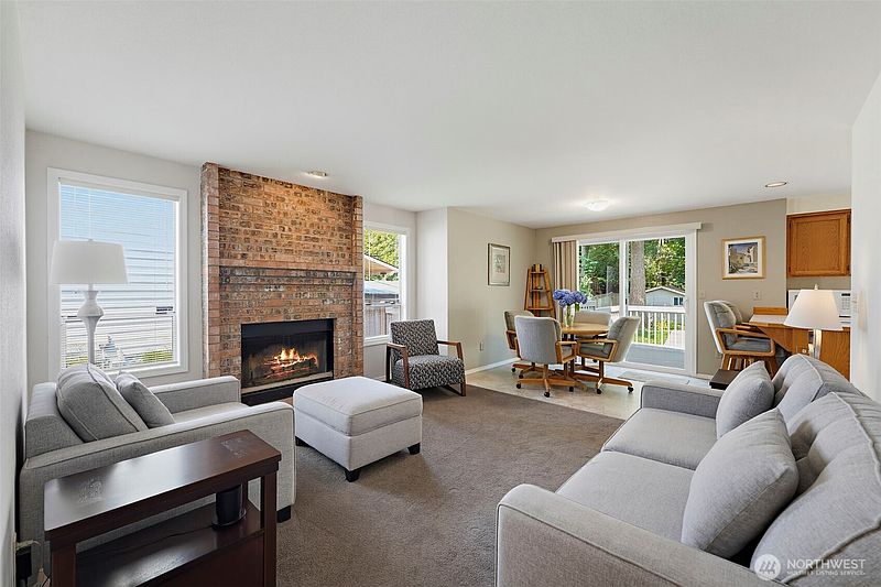 4th image of 1105 SW 352nd Street
