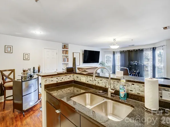529 N Graham St Unit 2I, Charlotte, NC 28202
