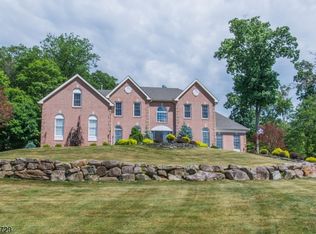 9 Knoll Top Ct, Denville, NJ