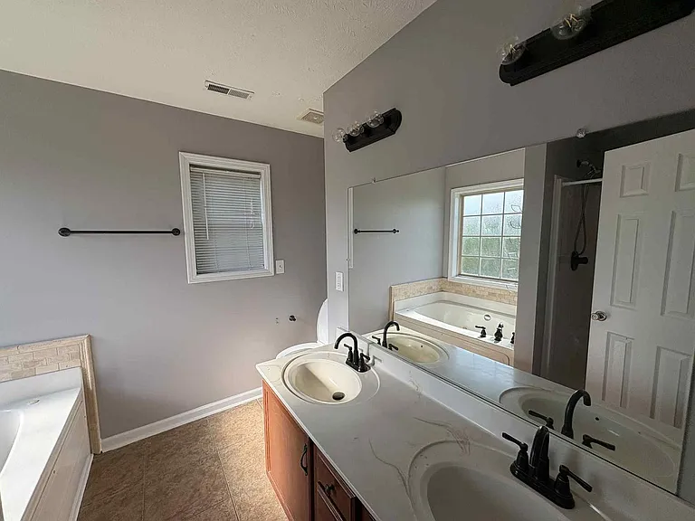 1213 Chinook Cir — Photo 38