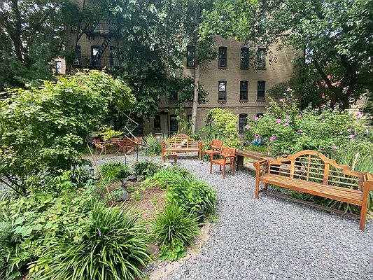 Rented by Ardent Property Group LLC | media 27