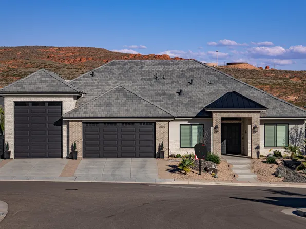 2204 N Fairway Dr, Washington, UT 84780