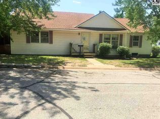 222 Stout St, Pratt, KS 67124