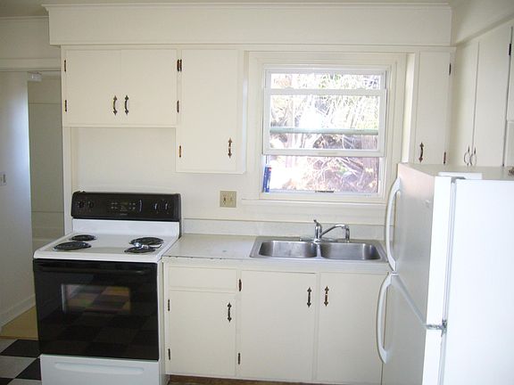 Kitchen from entry