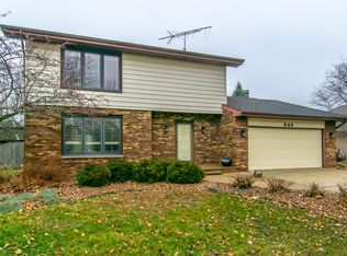 648 Barber Ln, Joliet, IL 60435