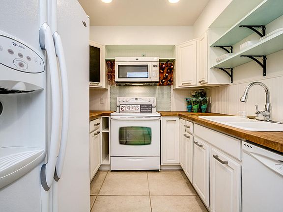 5th image of 5035 N 10th Pl Unit 105