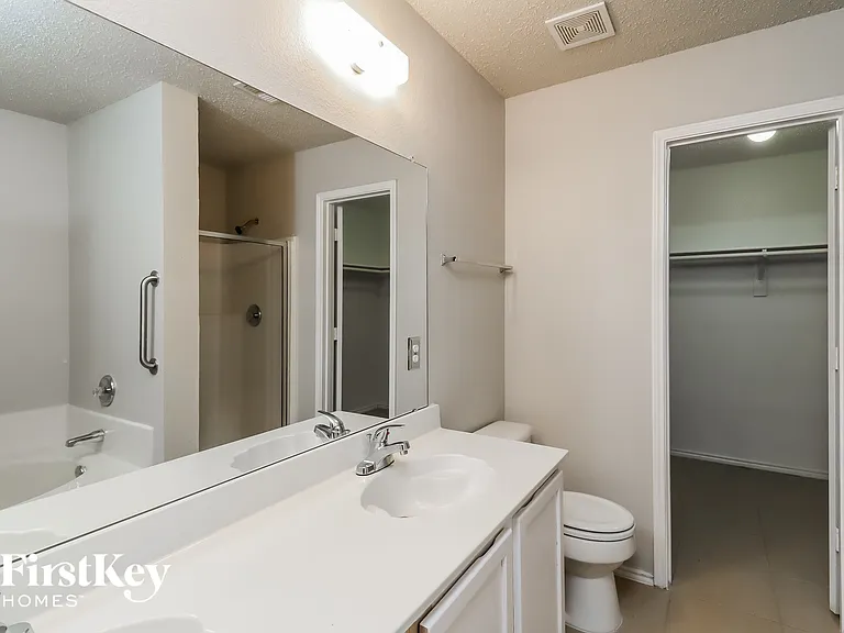3913 Fox Run Dr — Photo 11