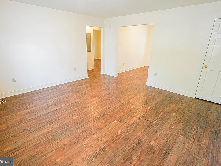 800 Travers St #5 — Photo 20
