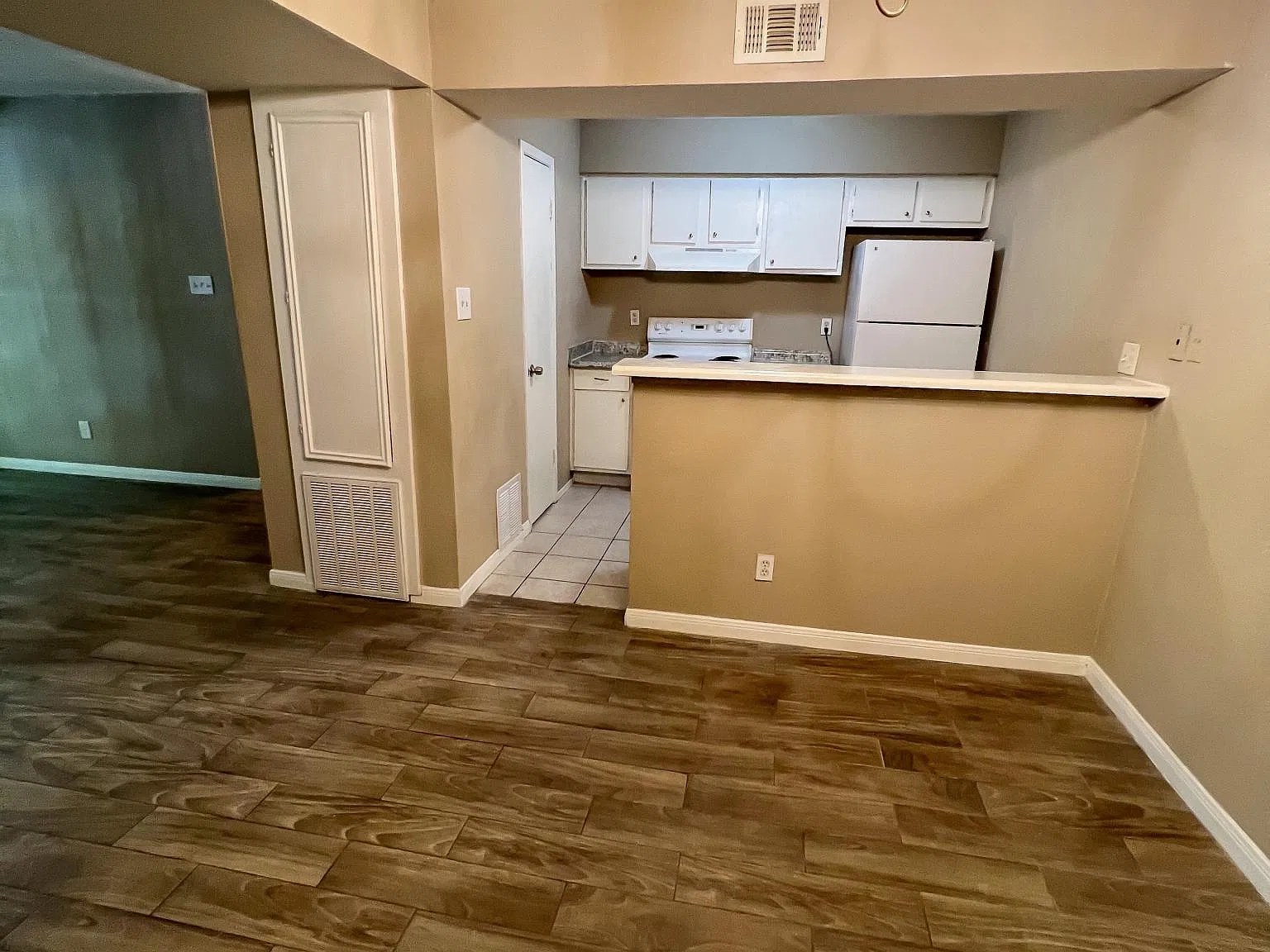 8201 Richmond Ave — Photo 3