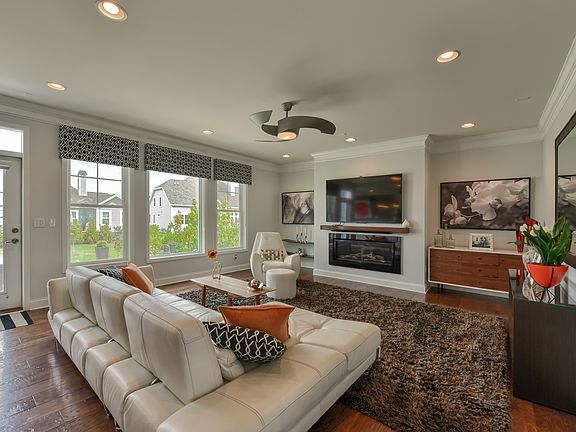4th image of 135 Tuscany Dr