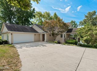 578 Emory River Rd, Harriman, TN 37748