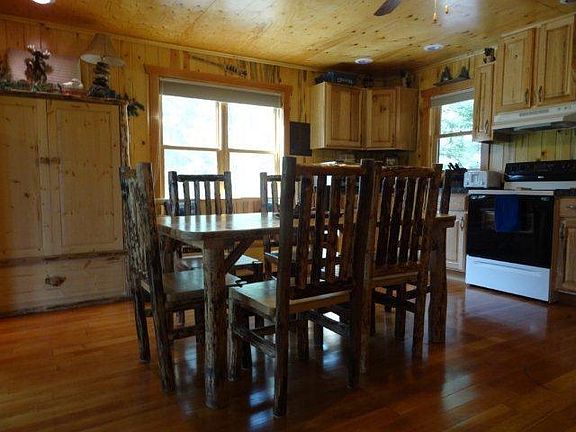 5th image of 1051 Leaning Pine Ln