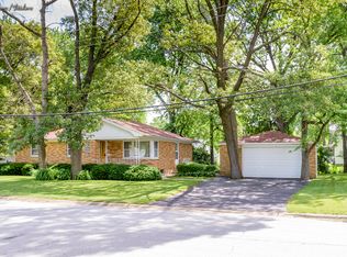 1343 Peoria St, Crete, IL 60417