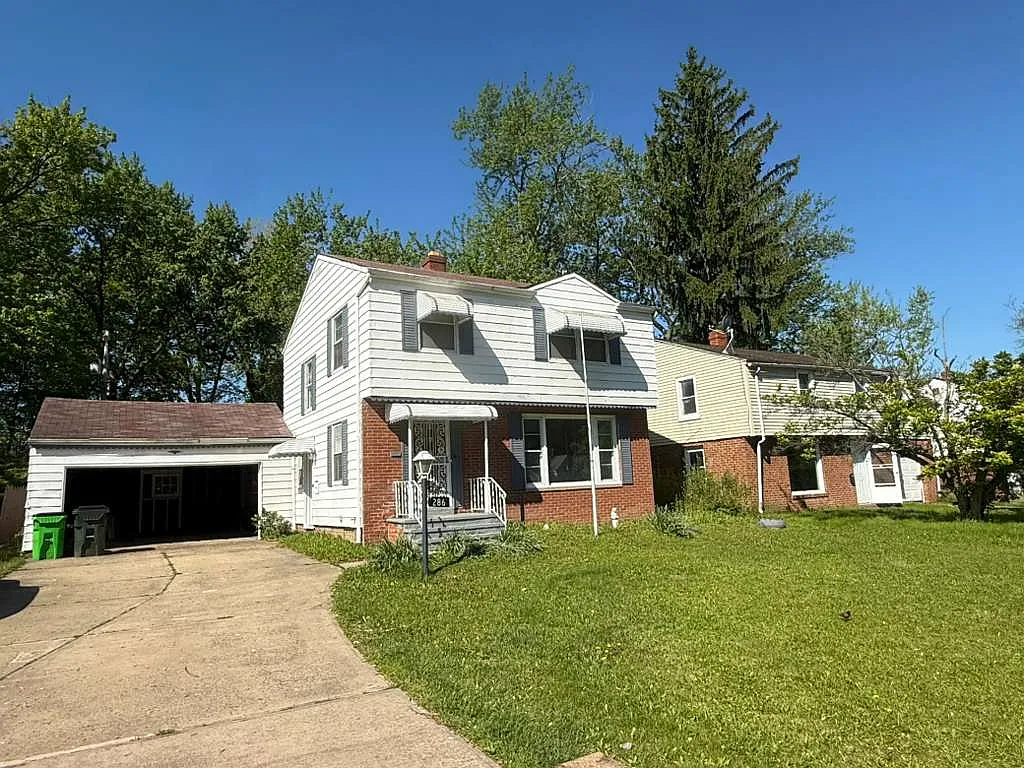 Building Photo - 286 S Green Rd