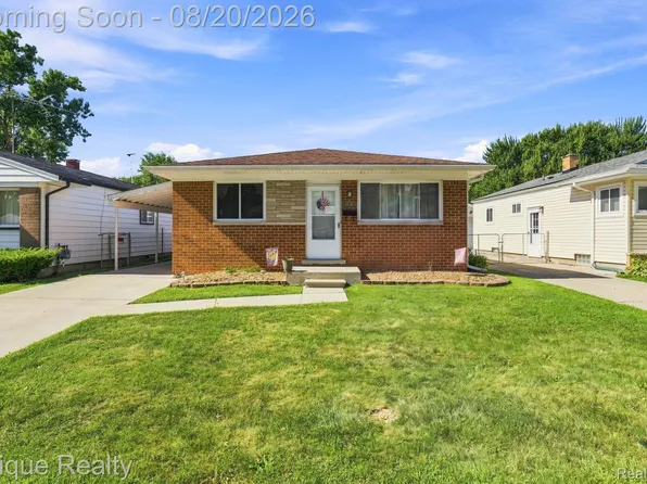 23012 Allor St, Saint Clair Shores, MI 48082