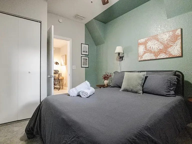 8311 N Newport Ave — Photo 11