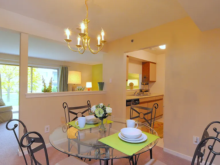 Valley Stream Village Apartments — Photo 26