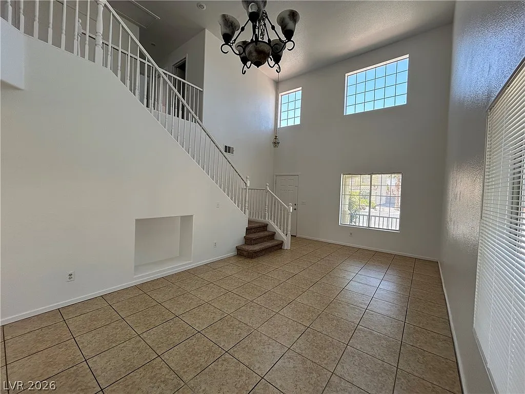 4 bed, 2.5 bath, 1786 sqft, $2,051 — Photo 3