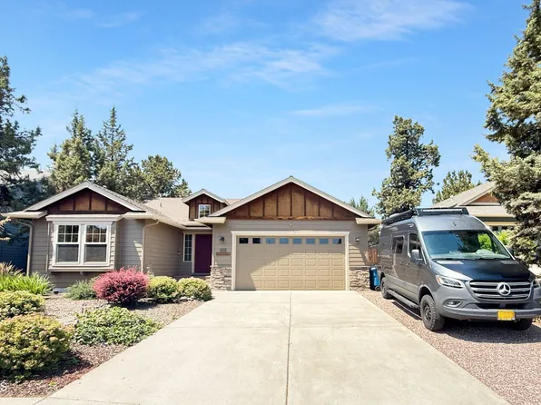 2021 SW 41st St, Redmond, OR 97756
