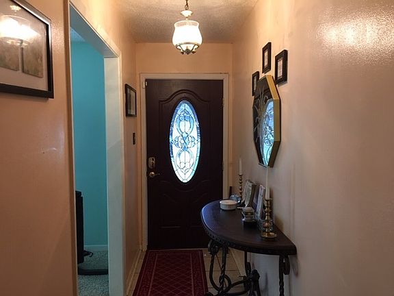 2nd image of 2702 Fleetwood Dr